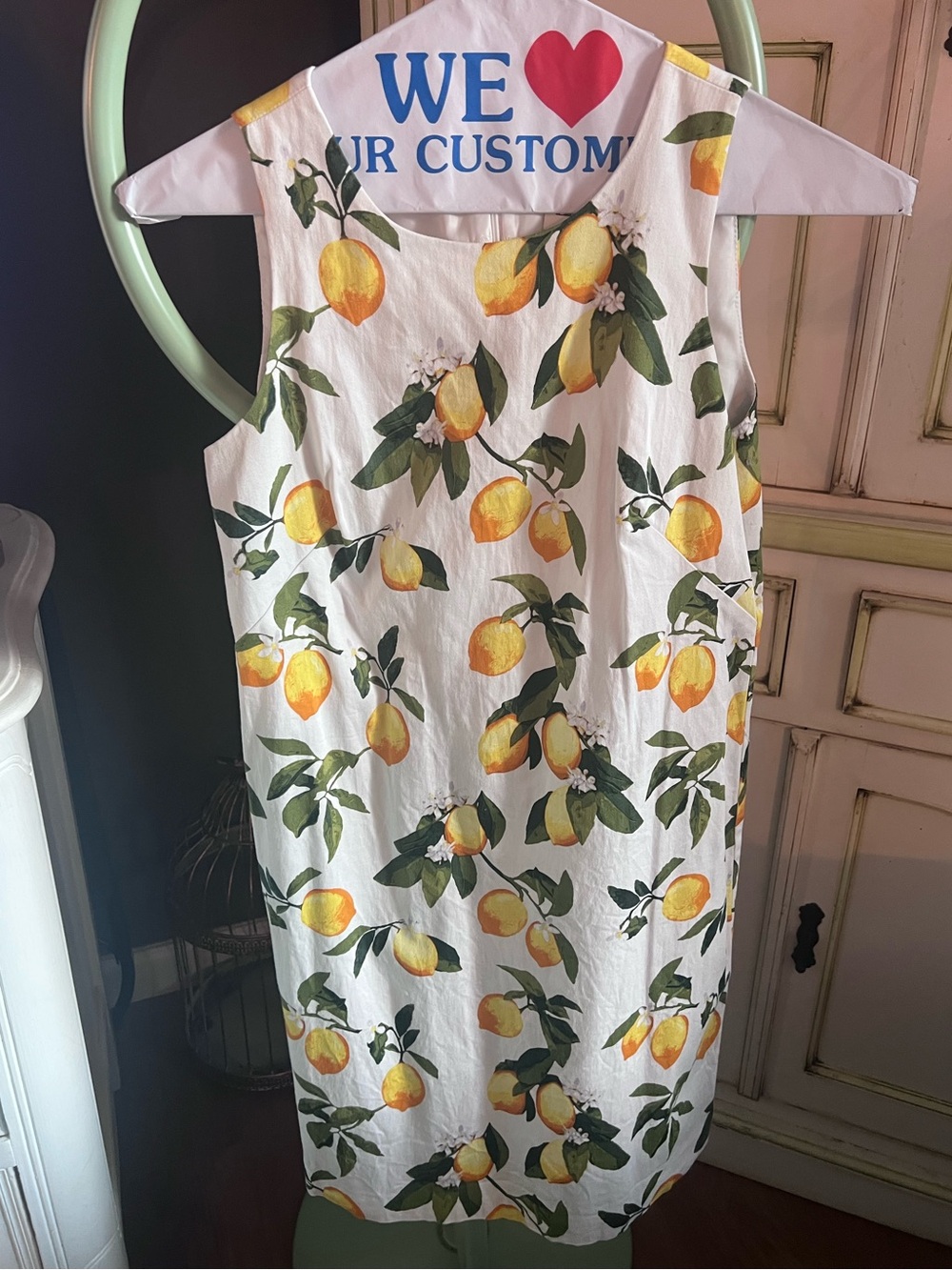 London Times Sleeveless White Lemon Print Shift Dress